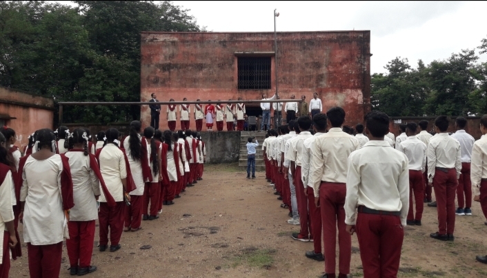 सयाल एवं केके उच्च विद्यालय में धूमधाम से मना स्वतंत्रता दिवस