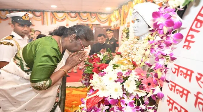 President Draupadi Murmu reached the village of Lord Birsa Munda