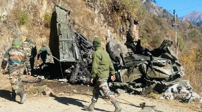 Army truck accident, 16 soldiers killed