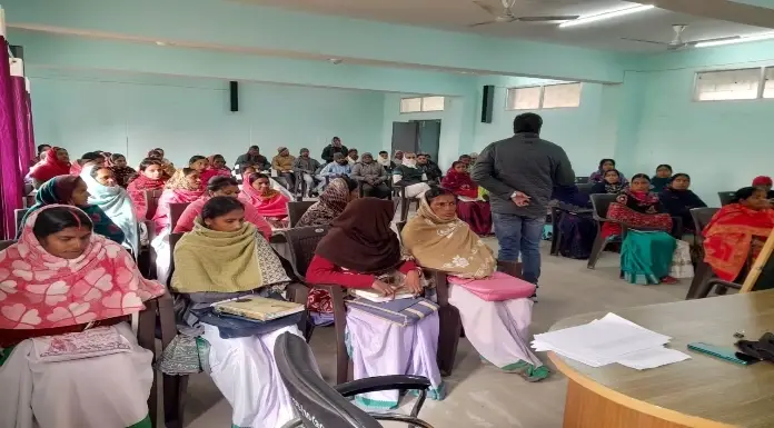 Training of village facilitator team completed in Satgawan block