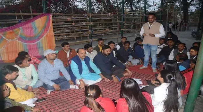 A grand aarti will be held in the hill temple on Mahashivratri