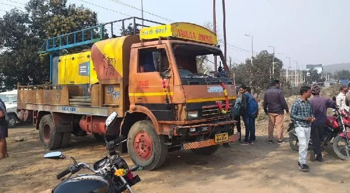 Brake of borewell vehicle failed in Barkagaon, one died