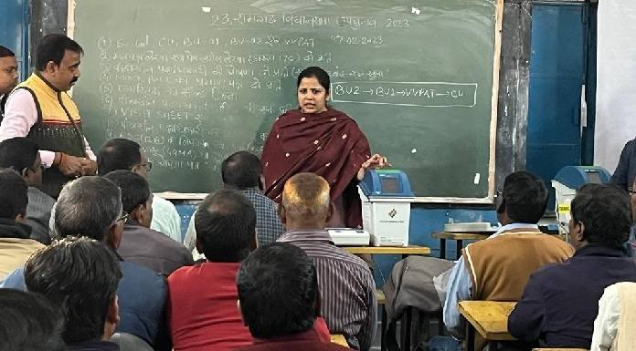Training given to polling officials under Ramgarh by-election