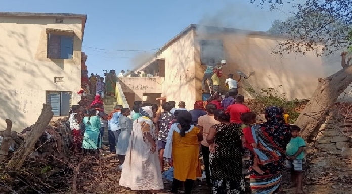 Fire broke out in CCL quarter, gutted goods
