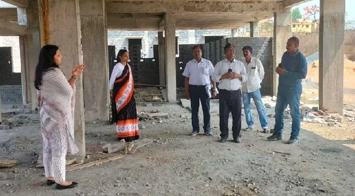 Ramgarh Deputy Commissioner visited Dulmi and Chitarpur block