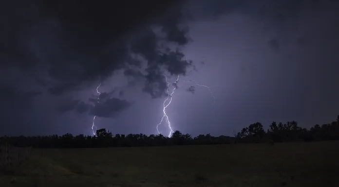 Weather changed in Jharkhand, damage due to lightning