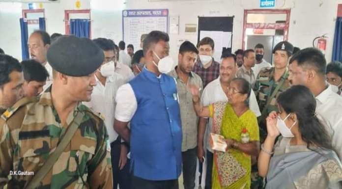 Minister Satyanand Bhokta inspected Chatra Sadar Hospital