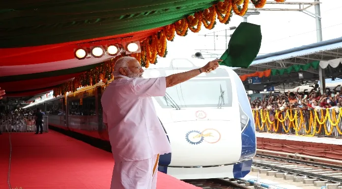 PM flags off Kerala's first Vande Bharat Express
