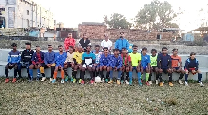 Players improving their skills through summer football training