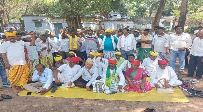 Santhal society protested at the Deputy Commissioner's office