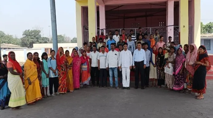 Villagers of Urimari held a meeting on the problems