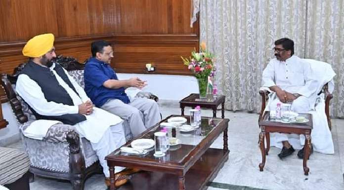 Delhi CM Arvind Kejriwal met CM Hemant Soren