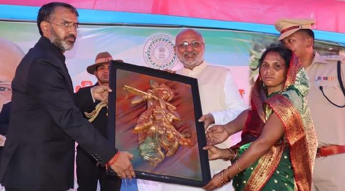 Governor CP Radhakrishnan interacted directly with the public in Sahibganj