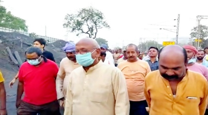 MLA Saryu Rai took stock of Bhurkunda railway siding