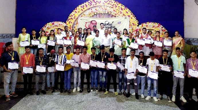Mukhi Samaj felicitated meritorious students