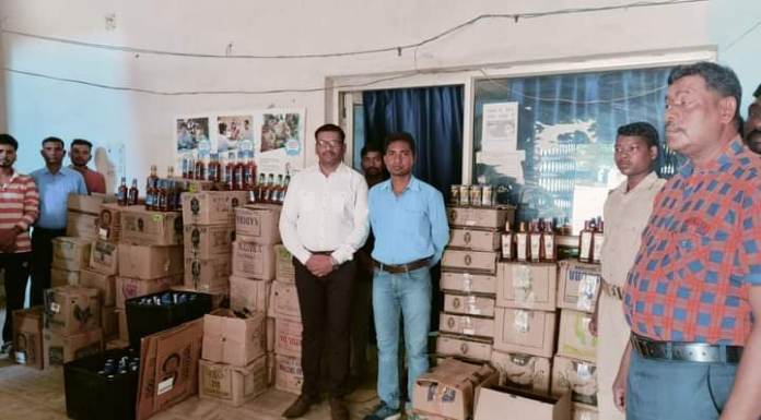 Raid in Nawadih of Chatra district, huge quantity of spurious liquor recovered