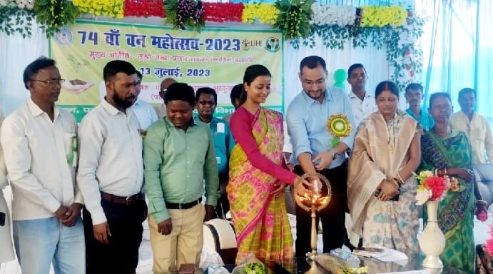 74th Van Mahotsav organized in Bhurkunda Panchayat