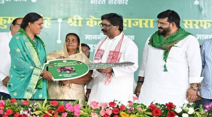 Chief Minister gifted 188 schemes to the people of Giridih