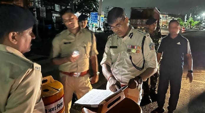 DIG and SSP went out to take stock of the security system at night