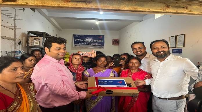 Ramgarh DC Chandan Kumar visited Dulmi block