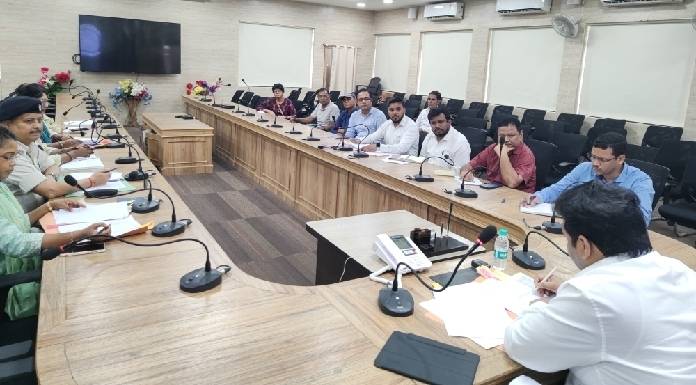 DC held a meeting of the district level Aadhaar monitoring committee