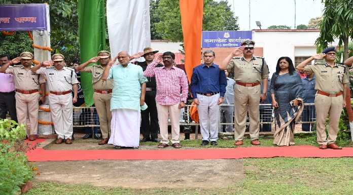 Governor and Chief Minister paid tribute to martyred soldier Rajesh Kumar