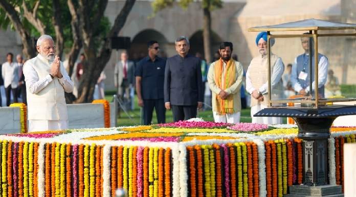 Gandhi and Lal Bahadur Shastri remembered on their birth anniversary