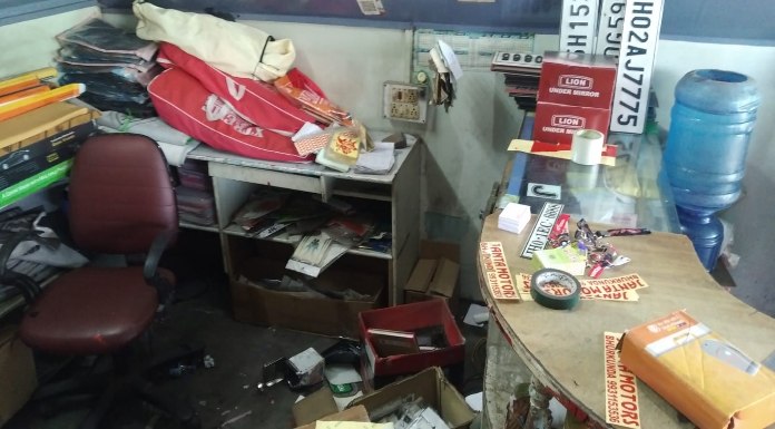 Thieves broke Zakat donation box in shop and took away money