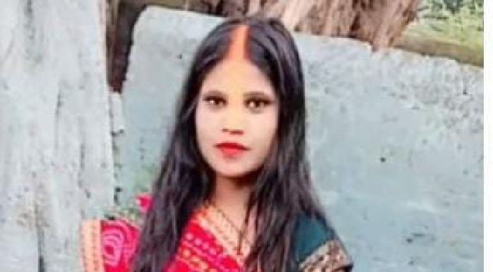 Husband absconds after strangulating his wife to death
