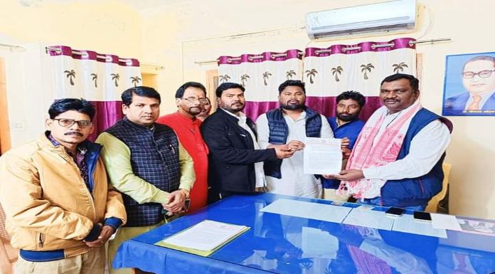 The investigation committee submitted the report of the student's death to the leader of the opposition