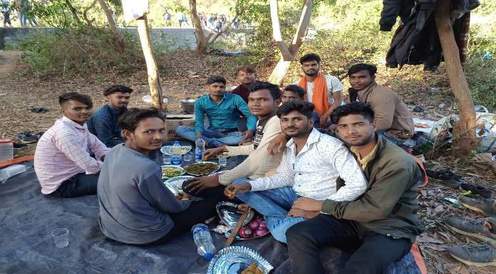 People welcomed the new year at the picnic spot of Keredari.
