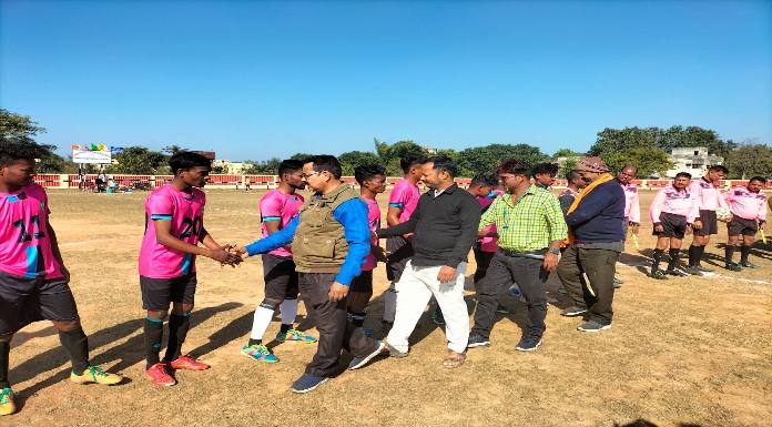 CCL Ranchi defeated Dhanbad 4-1 in Shamsher Jung football tournament.