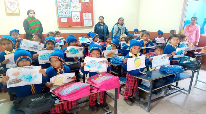 भुरकुंडा के अनमोल बचपन प्ले स्कूल में मनाया गया राष्ट्रीय महिला दिवस 