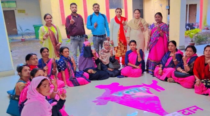 मतदाता जागरूकता को लेकर चितरपुर में रंगोली प्रतियोगिता का आयोजन 