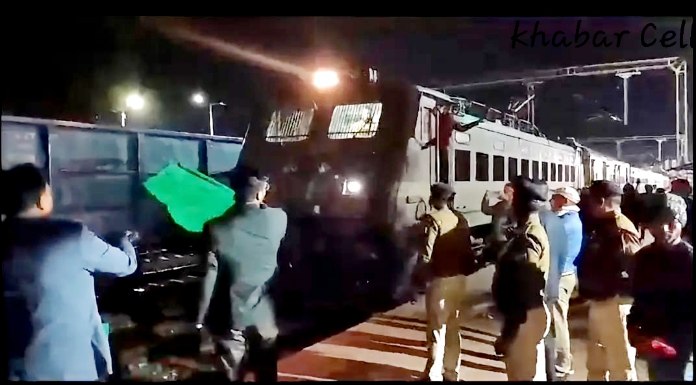 Stoppage of Ranchi-varanasi Intercity Express at Patratu station resumes
