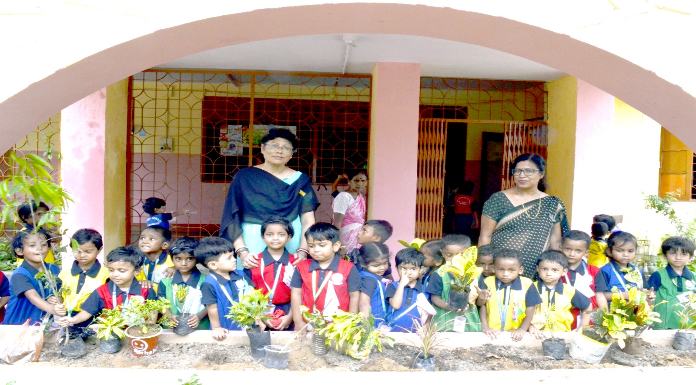 Saplings were planted in DAV Barkakana at the conclusion of Van Mahotsav