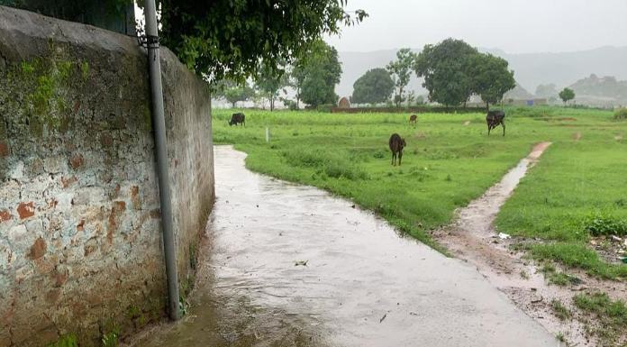 Ramgarh DC imposed financial penalty of Rs 17 lakh 72 thousand on two contractors