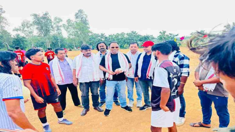 उरुगुट्टू में स्व. लाल अजय नाथ शाहदेव फुटबॉल टूर्नामेंट का आगाज, पेनाल्टी शूटआउट में चूटू ने मारी बाजी